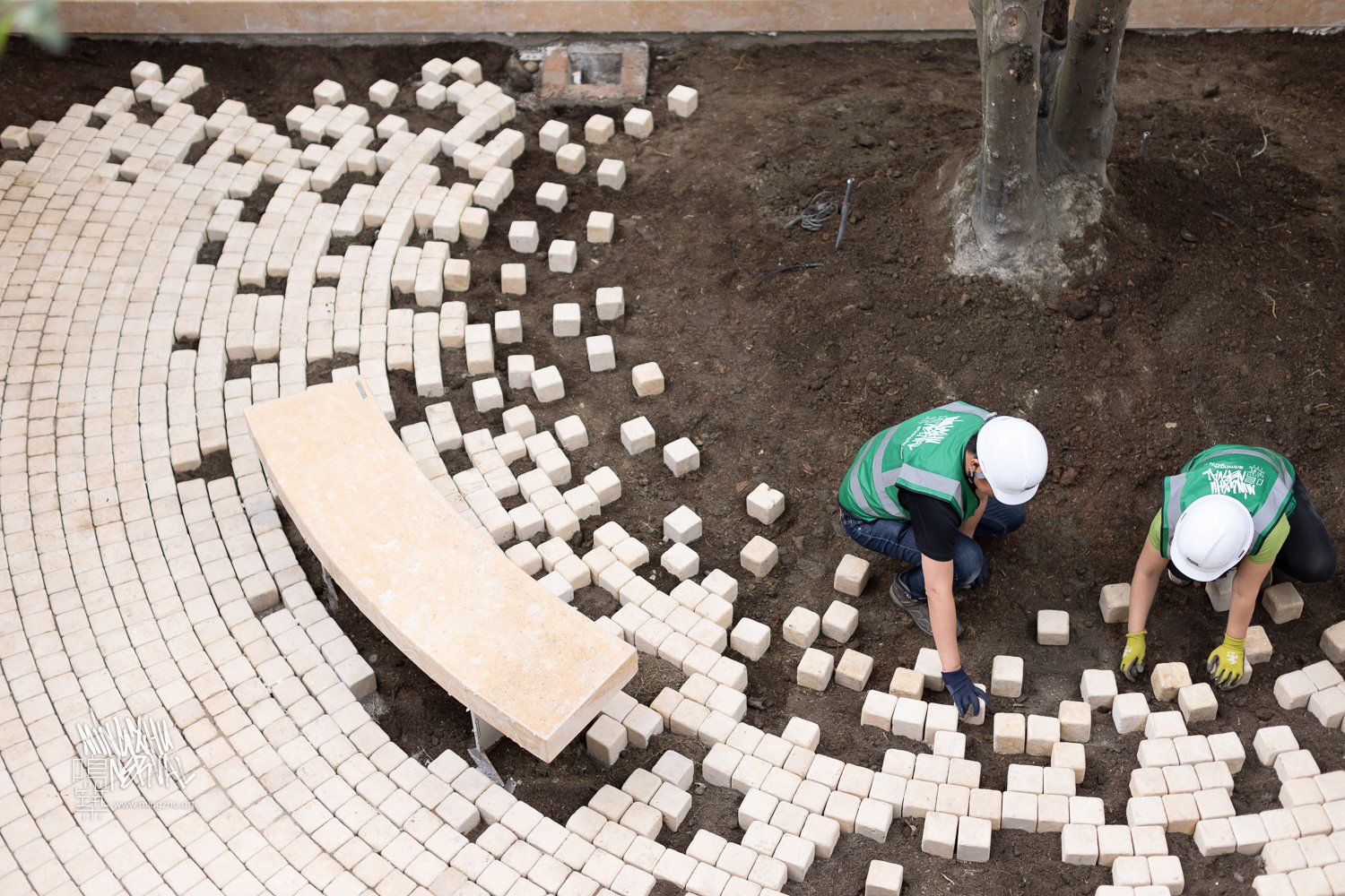 Mingzhu Nerval, building a garden for LOEWE in Chengdu, 2024